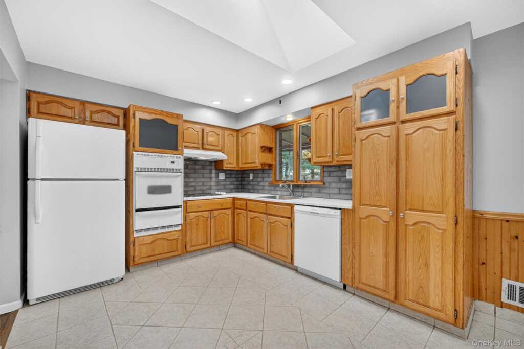 1 Wesel Road, Nanuet, NY 10954 - Photo 6 of 28