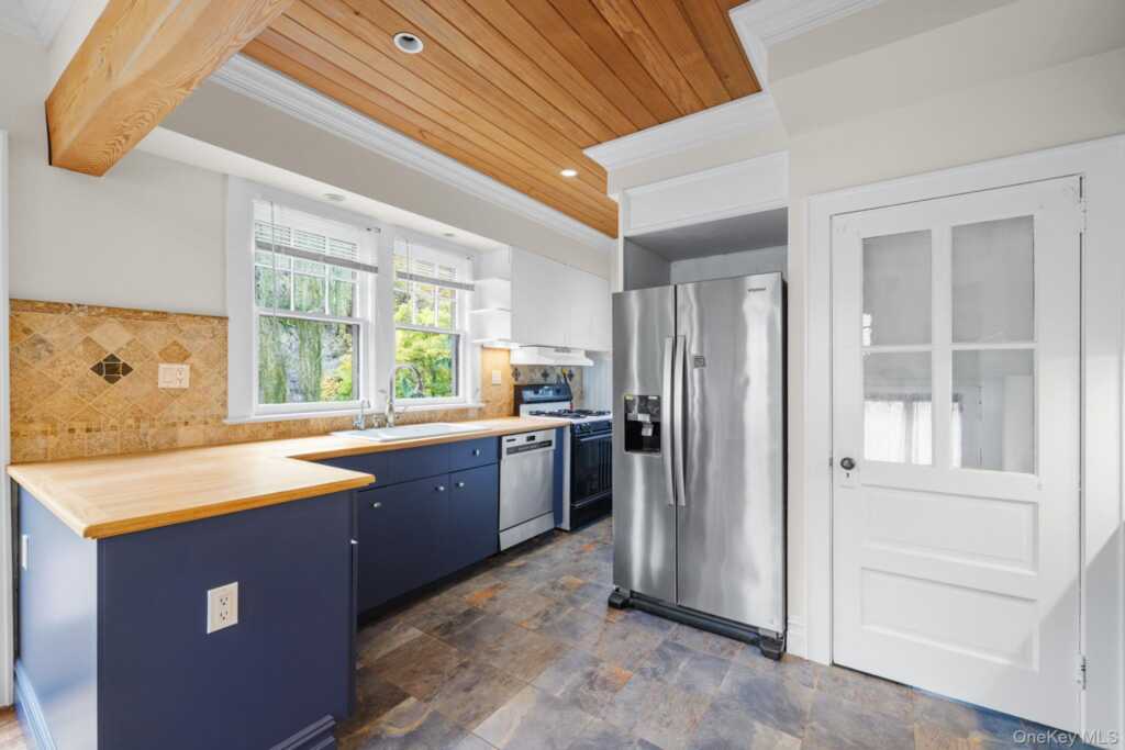 210 Ferdon Avenue, Piermont, NY 10968 - Photo 6 of 38