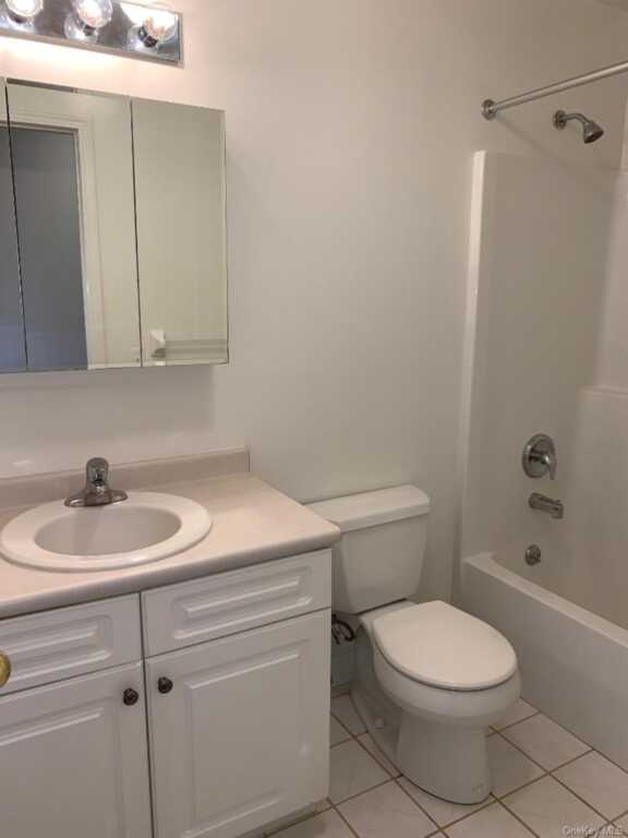 25 College Avenue, Unit #607, Nanuet, NY 10954 - Photo 14 of 28