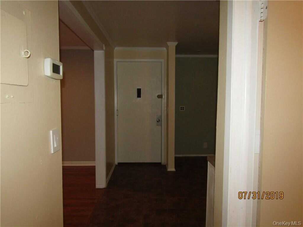 155 Sierra Vista Lane, Valley Cottage, NY 10989 - Photo 10 of 17