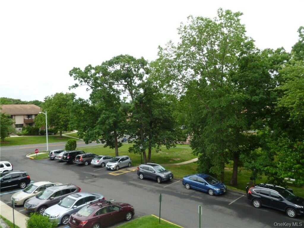 155 Sierra Vista Lane, Valley Cottage, NY 10989 - Photo 2 of 17