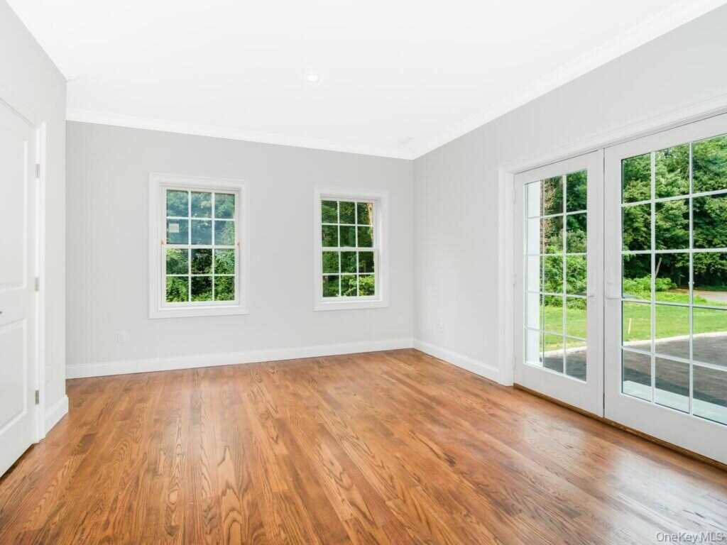 1 Kewanee Road, New Rochelle, NY 10804 - Photo 16 of 28