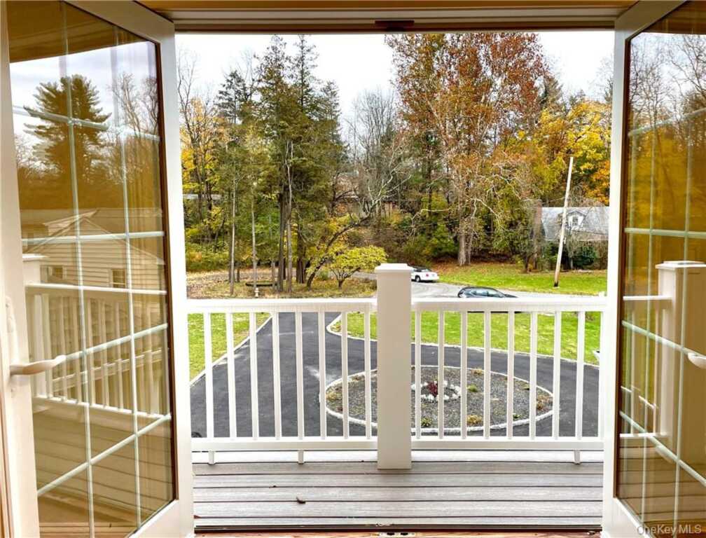 1 Kewanee Road, New Rochelle, NY 10804 - Photo 2 of 28