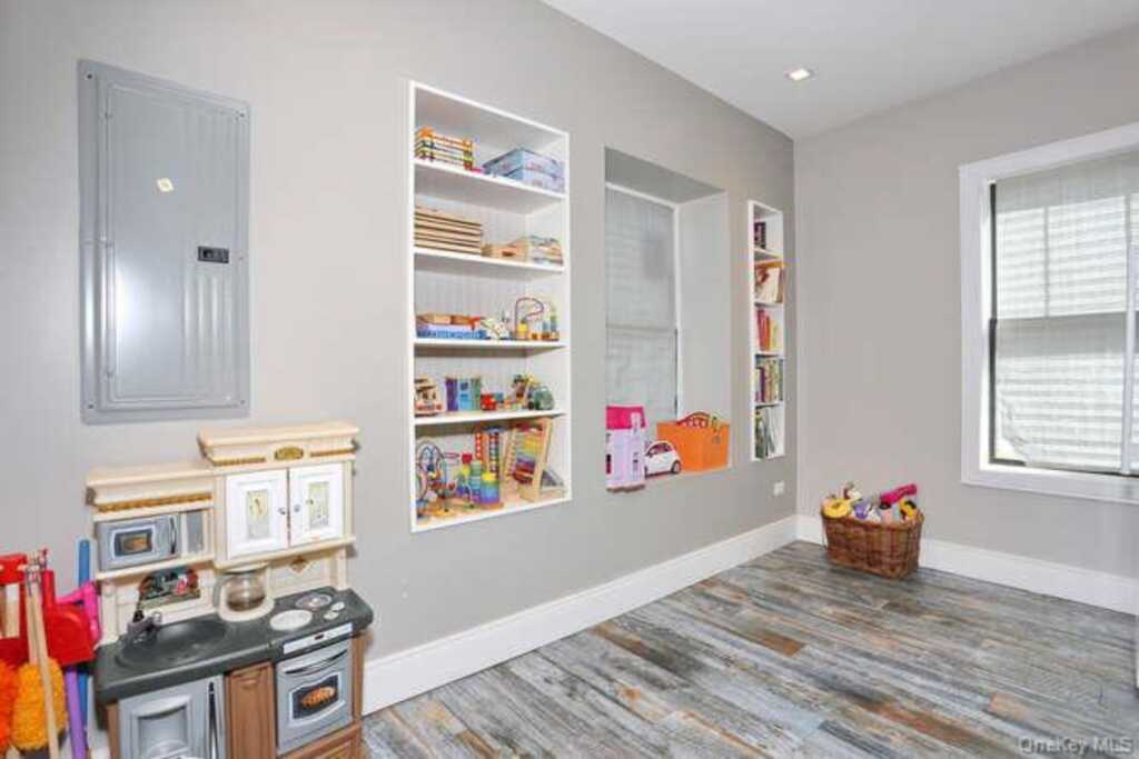 247 Cherry Lane, Unit #114, Suffern, NY 10901 - Photo 13 of 28