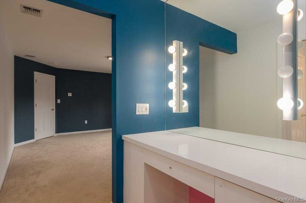 185 Spook Rock Road, Suffern, NY 10901 - Photo 13 of 37