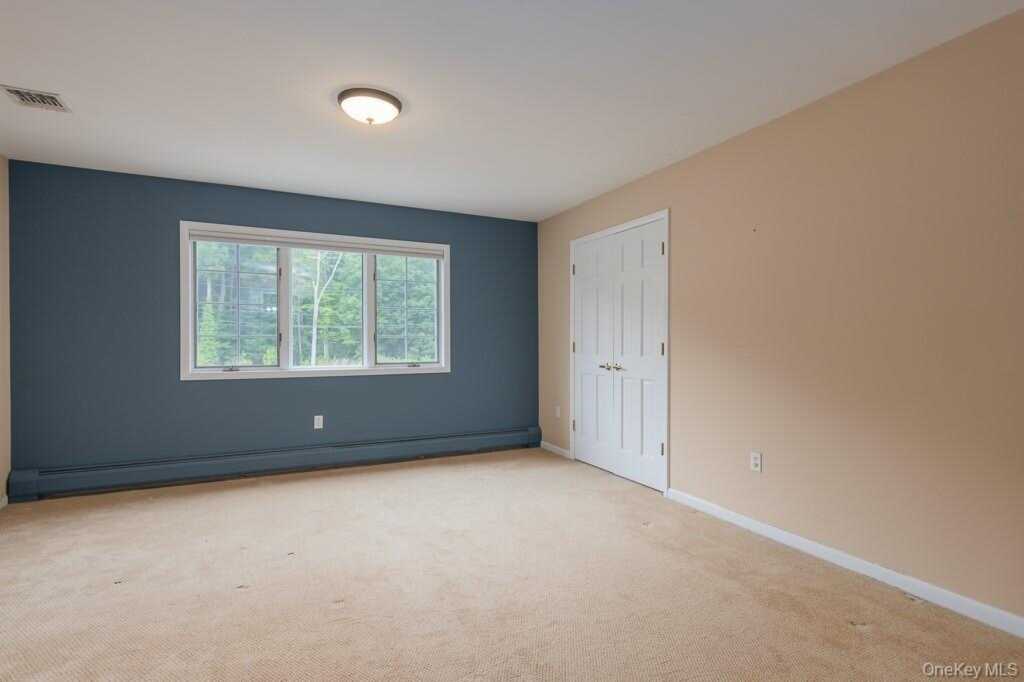 185 Spook Rock Road, Suffern, NY 10901 - Photo 17 of 37