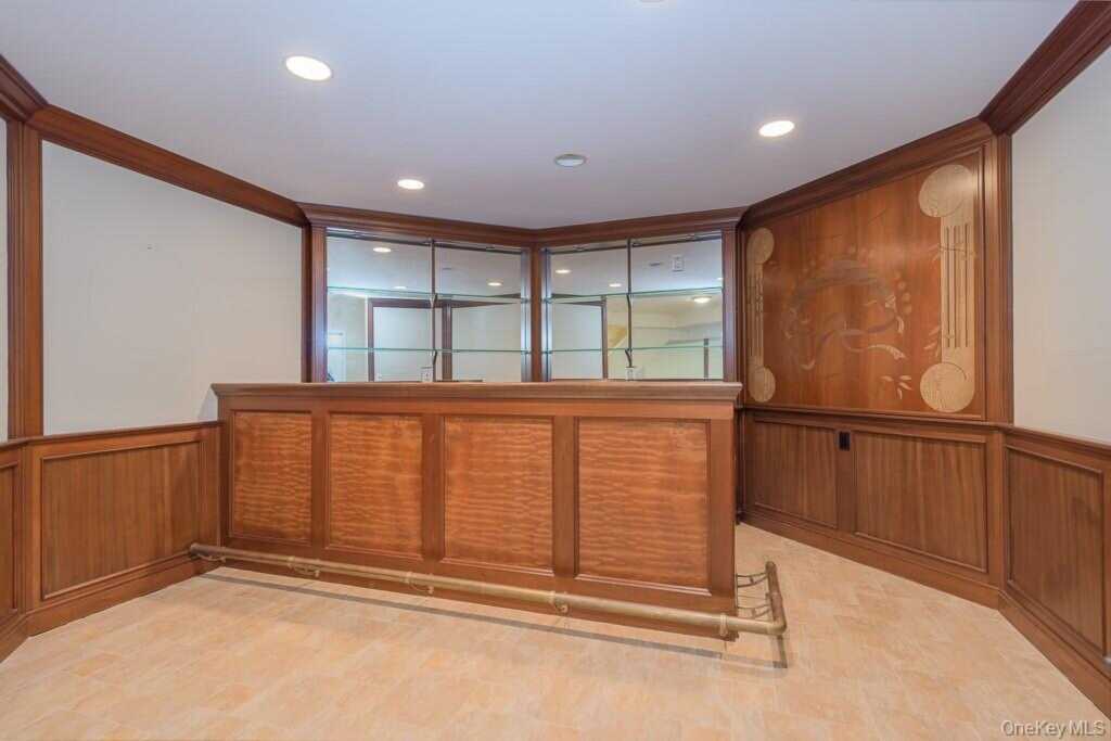 185 Spook Rock Road, Suffern, NY 10901 - Photo 8 of 37