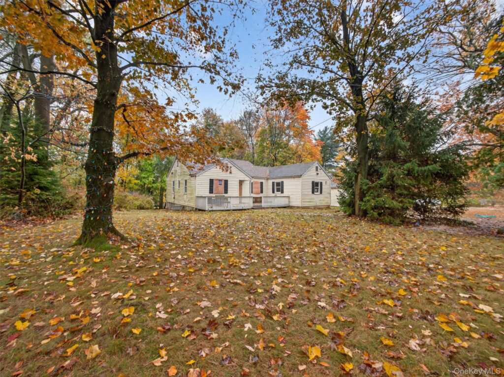 152 Buena Vista Road, New City, NY 10956 - Photo 2 of 12