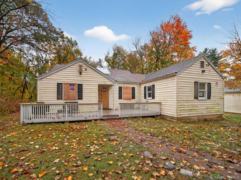 152 Buena Vista Road, New City, NY 10956 - Photo 3 of 12