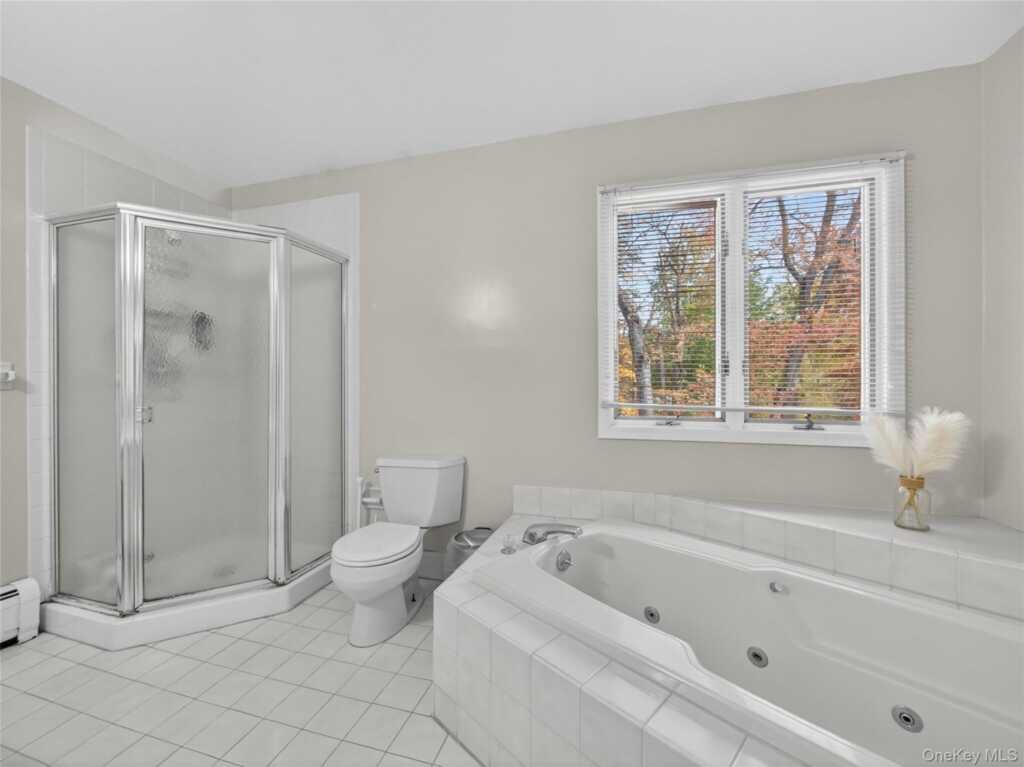 19 Paul Court, Pearl River, NY 10965 - Photo 11 of 36