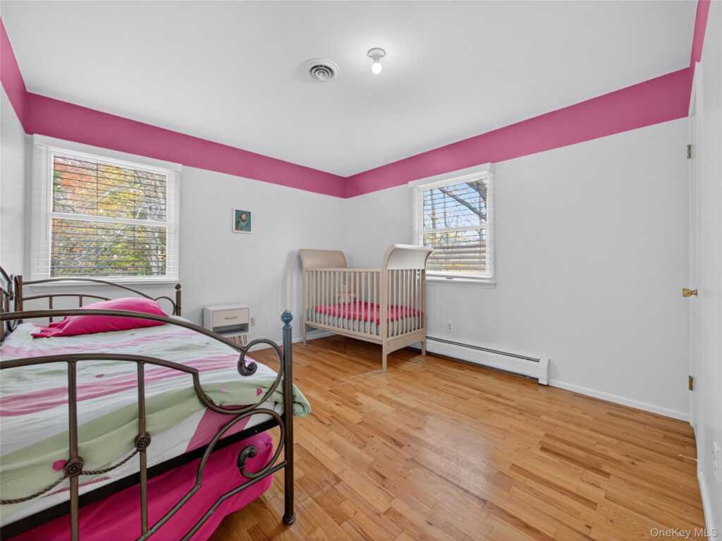 19 Paul Court, Pearl River, NY 10965 - Photo 17 of 36