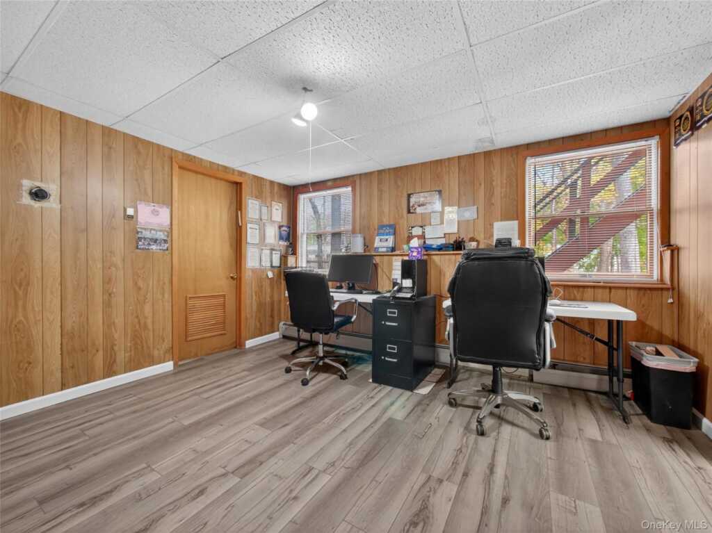 19 Paul Court, Pearl River, NY 10965 - Photo 23 of 36