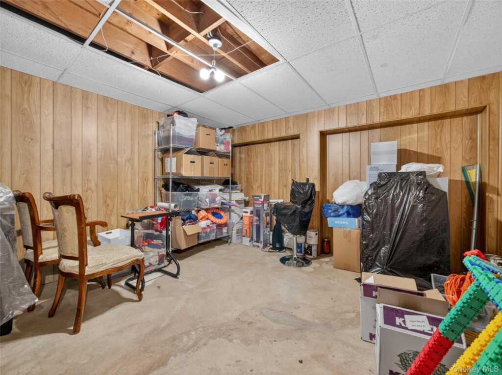 19 Paul Court, Pearl River, NY 10965 - Photo 26 of 36