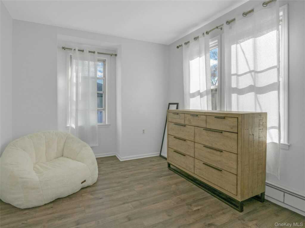 46 Meadow Lane, New Rochelle, NY 10805 - Photo 20 of 42