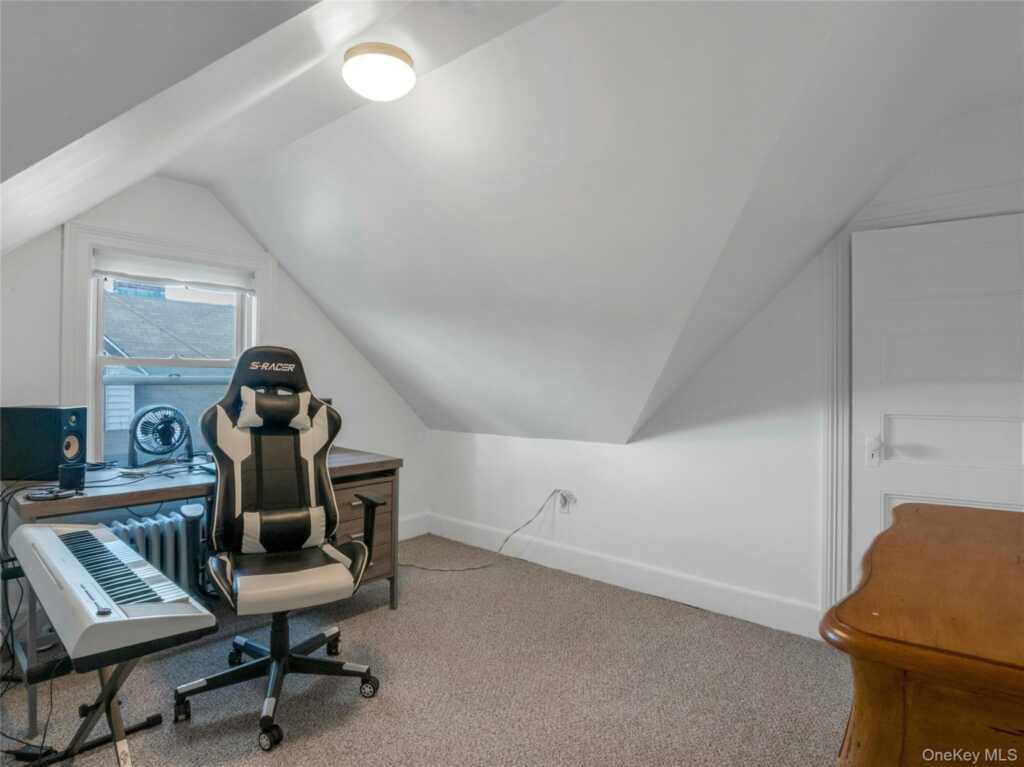 46 Meadow Lane, New Rochelle, NY 10805 - Photo 26 of 42