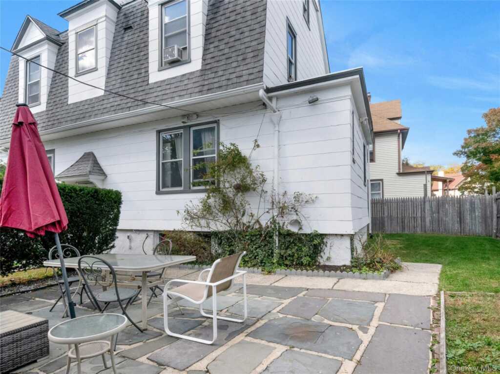 46 Meadow Lane, New Rochelle, NY 10805 - Photo 35 of 42