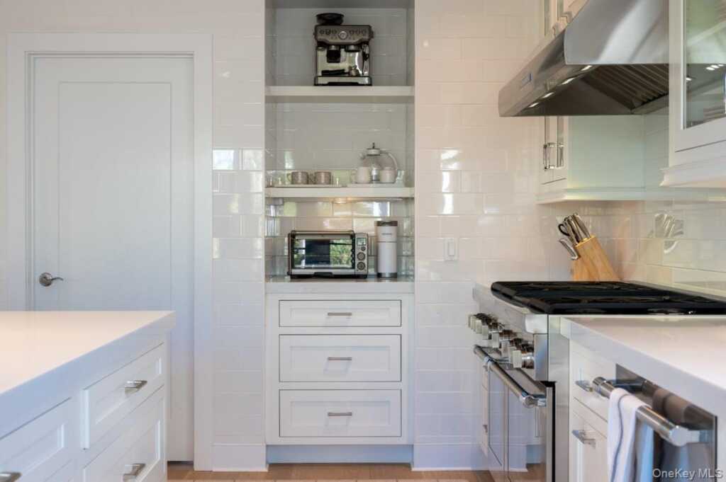 1 Primrose Lane, Rye, NY 10573 - Photo 15 of 43