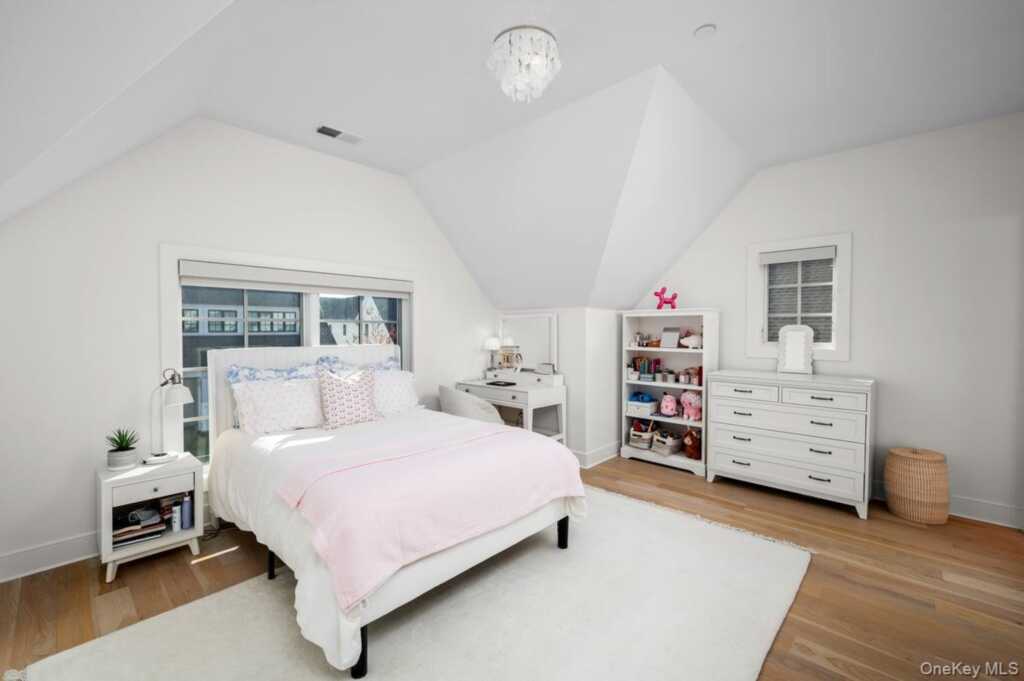 1 Primrose Lane, Rye, NY 10573 - Photo 31 of 43