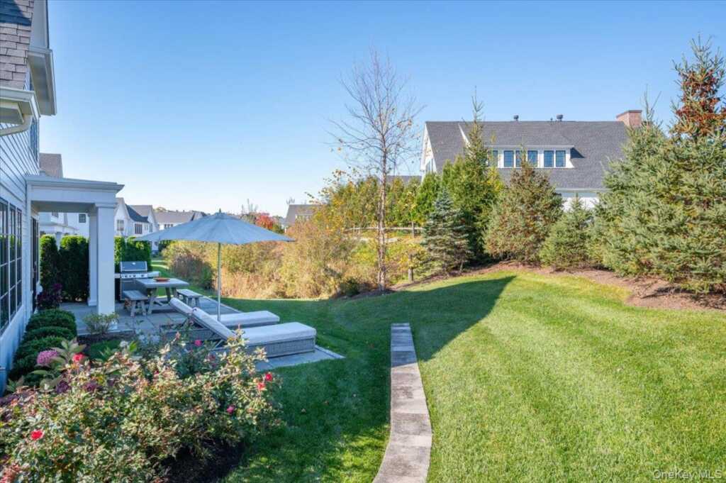 1 Primrose Lane, Rye, NY 10573 - Photo 5 of 43