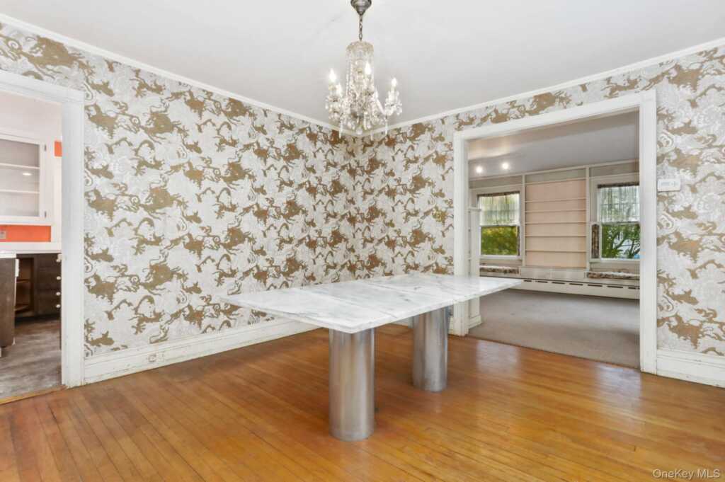 24 Muir Place, New Rochelle, NY 10801 - Photo 10 of 34