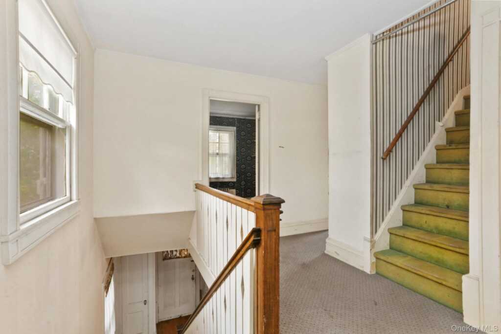 24 Muir Place, New Rochelle, NY 10801 - Photo 14 of 34