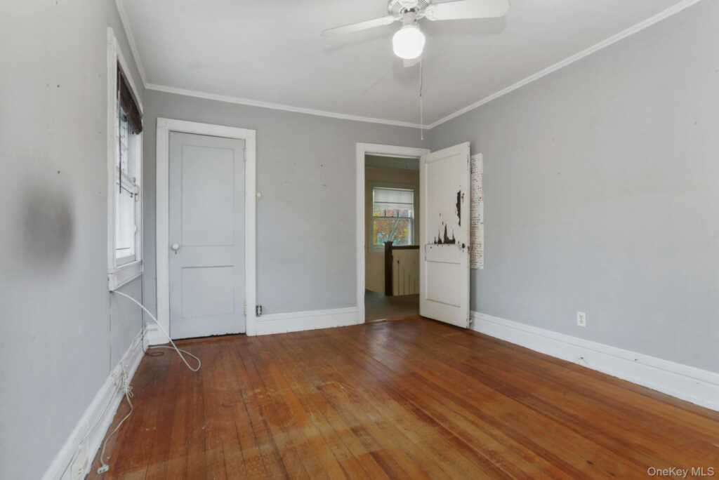 24 Muir Place, New Rochelle, NY 10801 - Photo 15 of 34