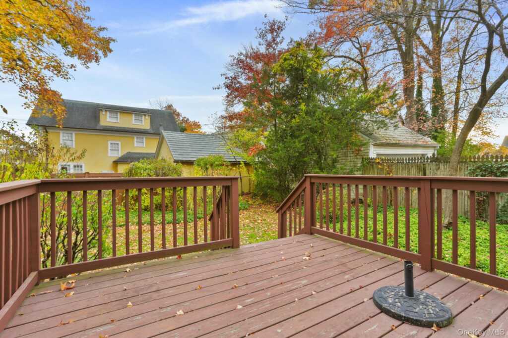 24 Muir Place, New Rochelle, NY 10801 - Photo 27 of 34