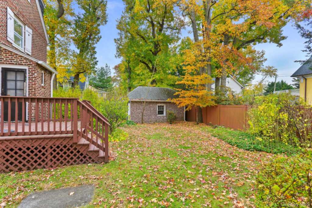 24 Muir Place, New Rochelle, NY 10801 - Photo 28 of 34