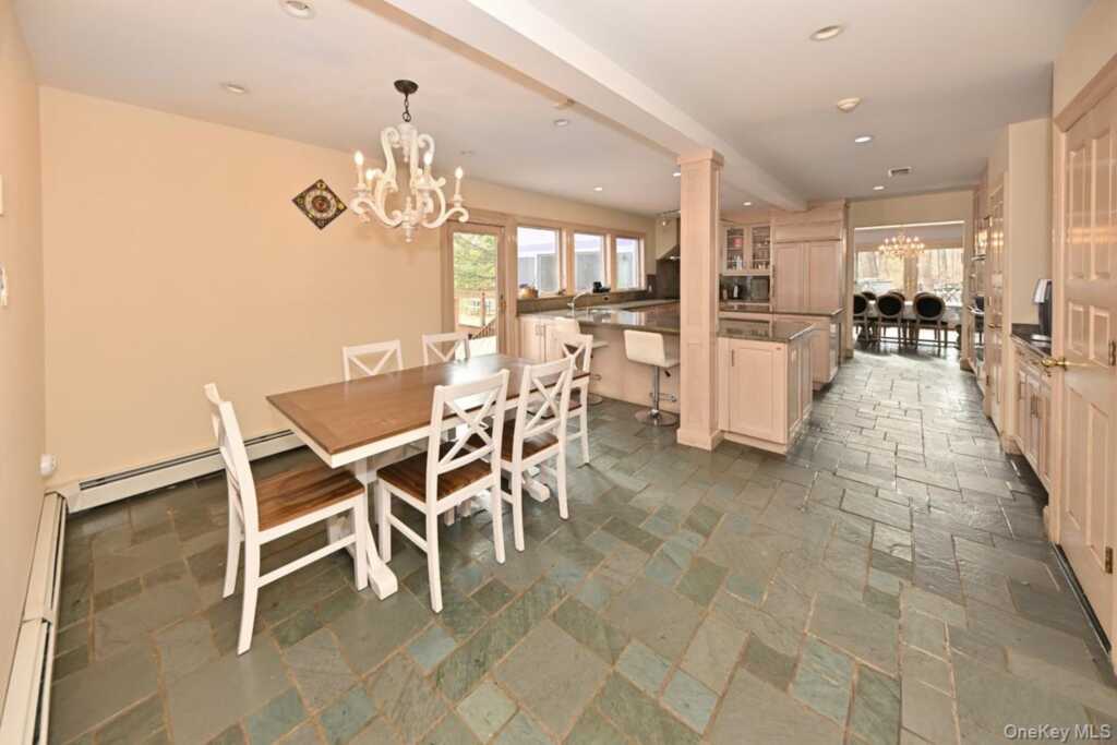 27 Sky Meadow Road, Suffern, NY 10901 - Photo 10 of 36