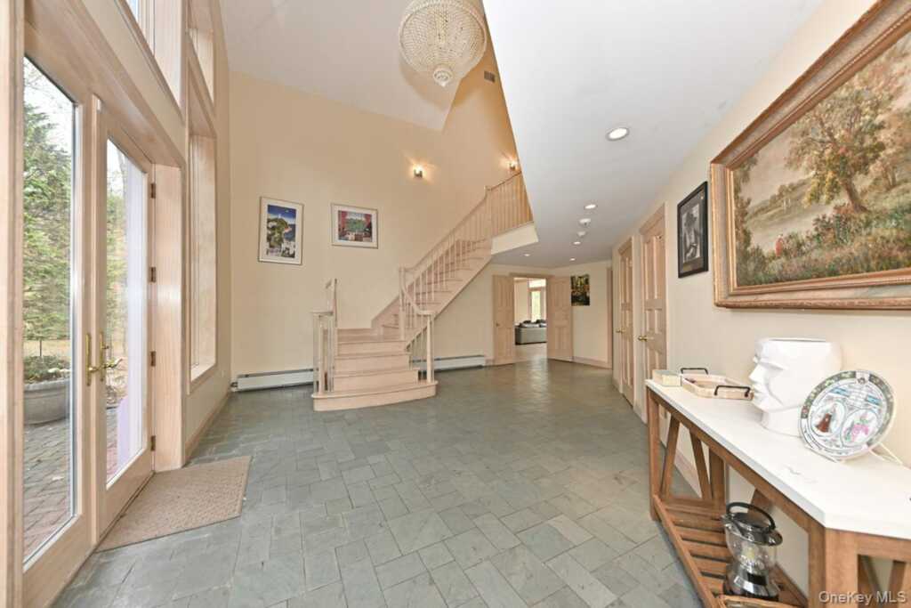 27 Sky Meadow Road, Suffern, NY 10901 - Photo 15 of 36