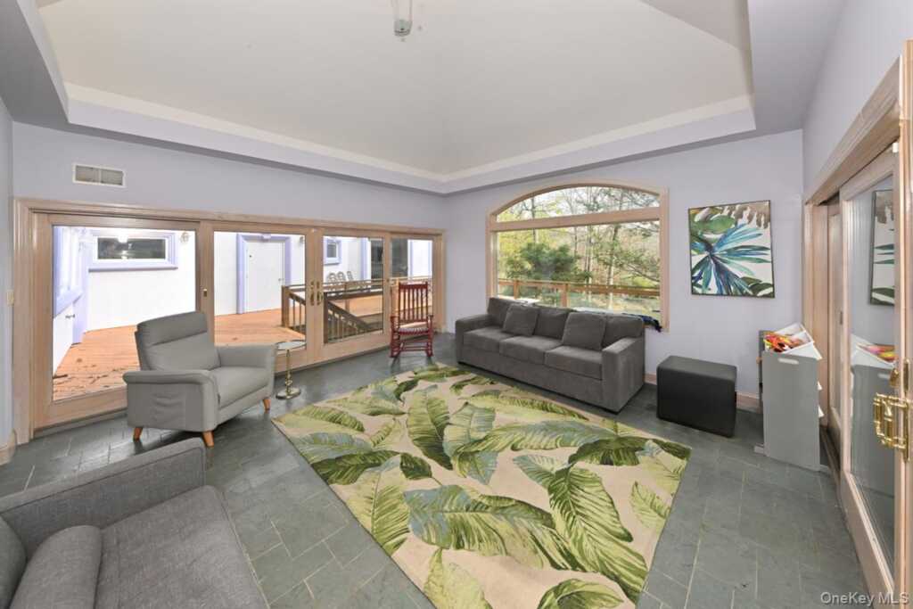 27 Sky Meadow Road, Suffern, NY 10901 - Photo 16 of 36