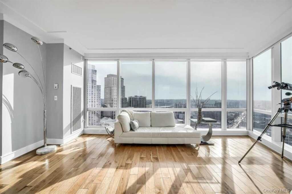 1 Renaissance Square, Unit #20C, White Plains, NY 10601 - Photo 6 of 12