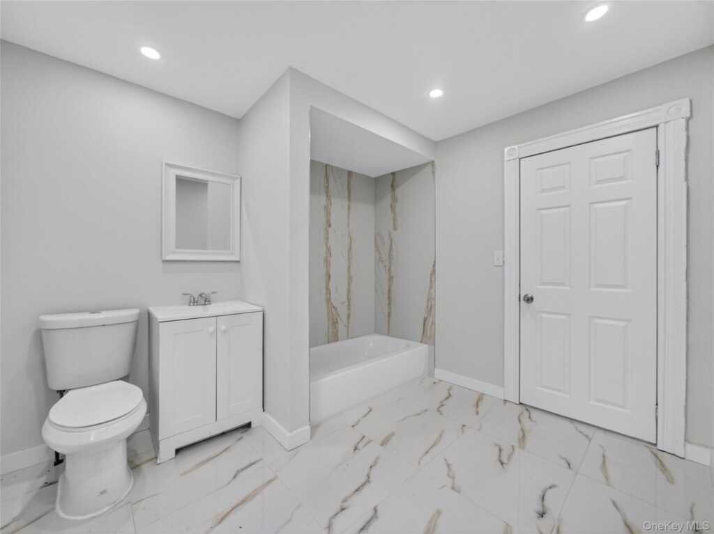 17 Maple Avenue, Suffern, NY 10901 - Photo 7 of 30