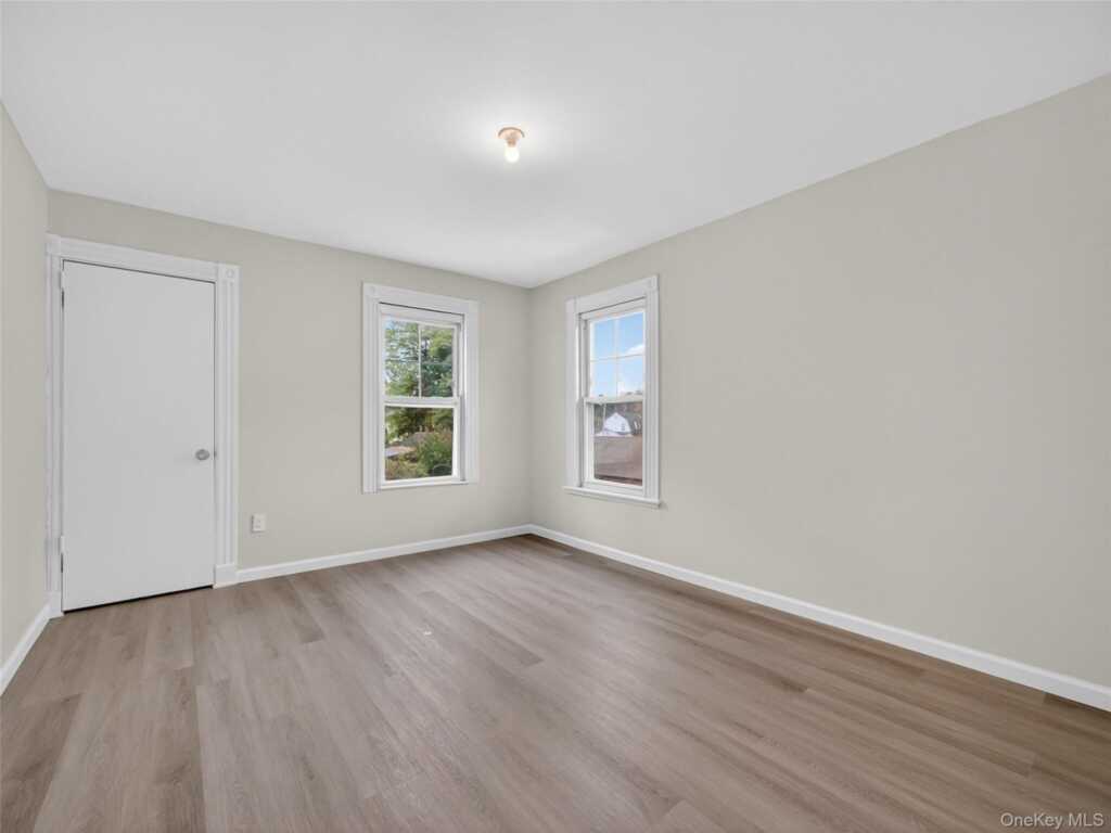 17 Maple Avenue, Suffern, NY 10901 - Photo 8 of 30