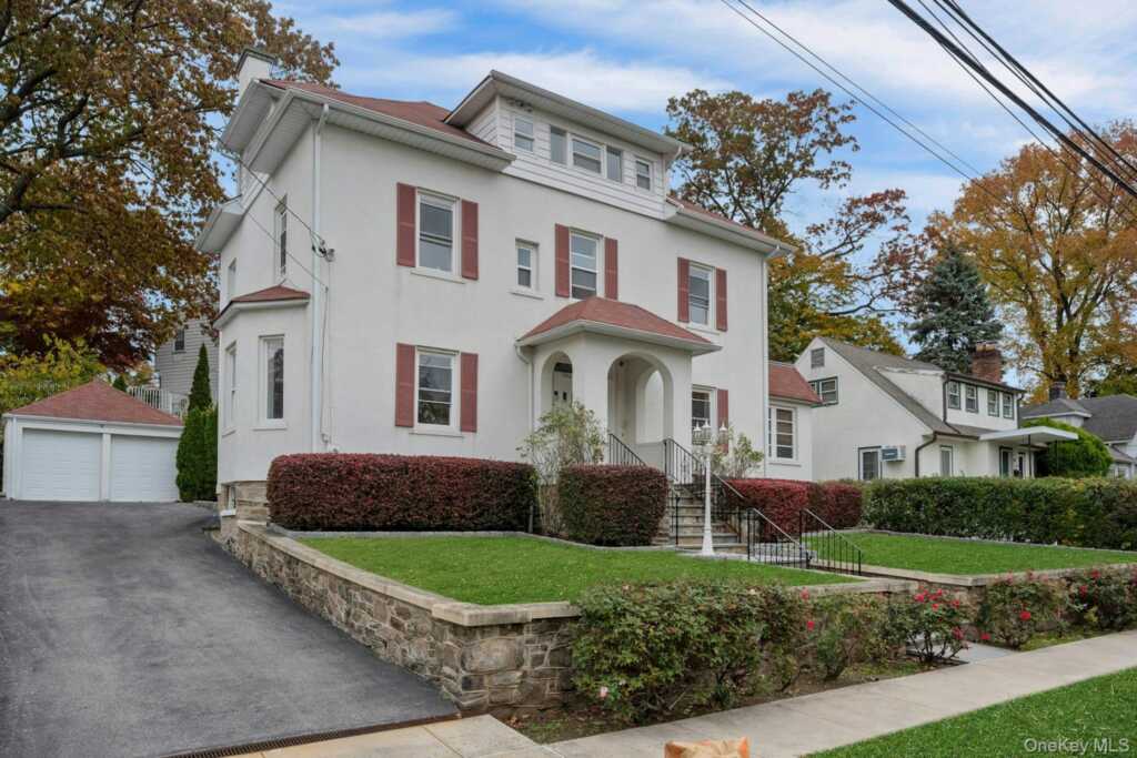 193 Harmon Avenue, New Rochelle, NY 10801 - Photo 2 of 37