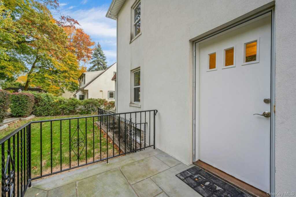 193 Harmon Avenue, New Rochelle, NY 10801 - Photo 32 of 37