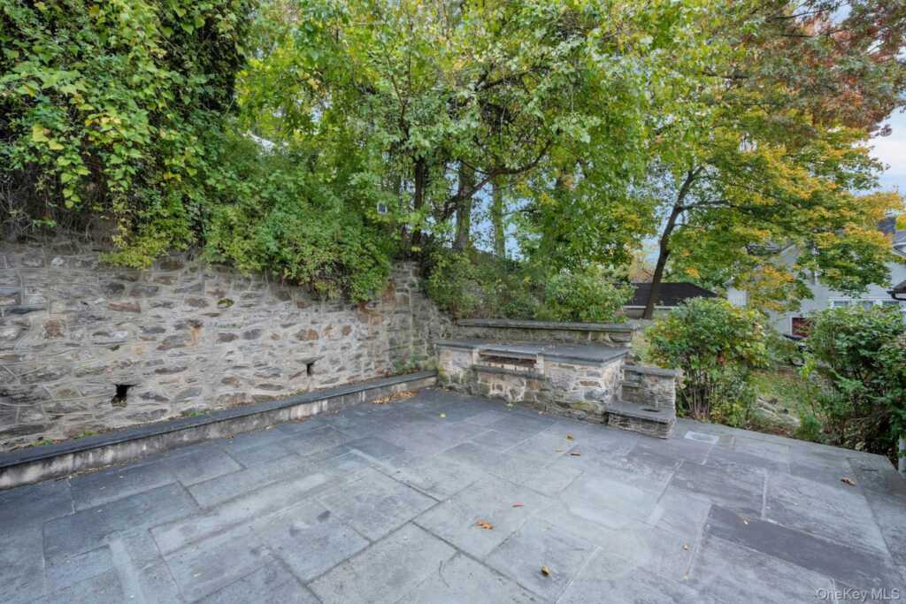 193 Harmon Avenue, New Rochelle, NY 10801 - Photo 34 of 37