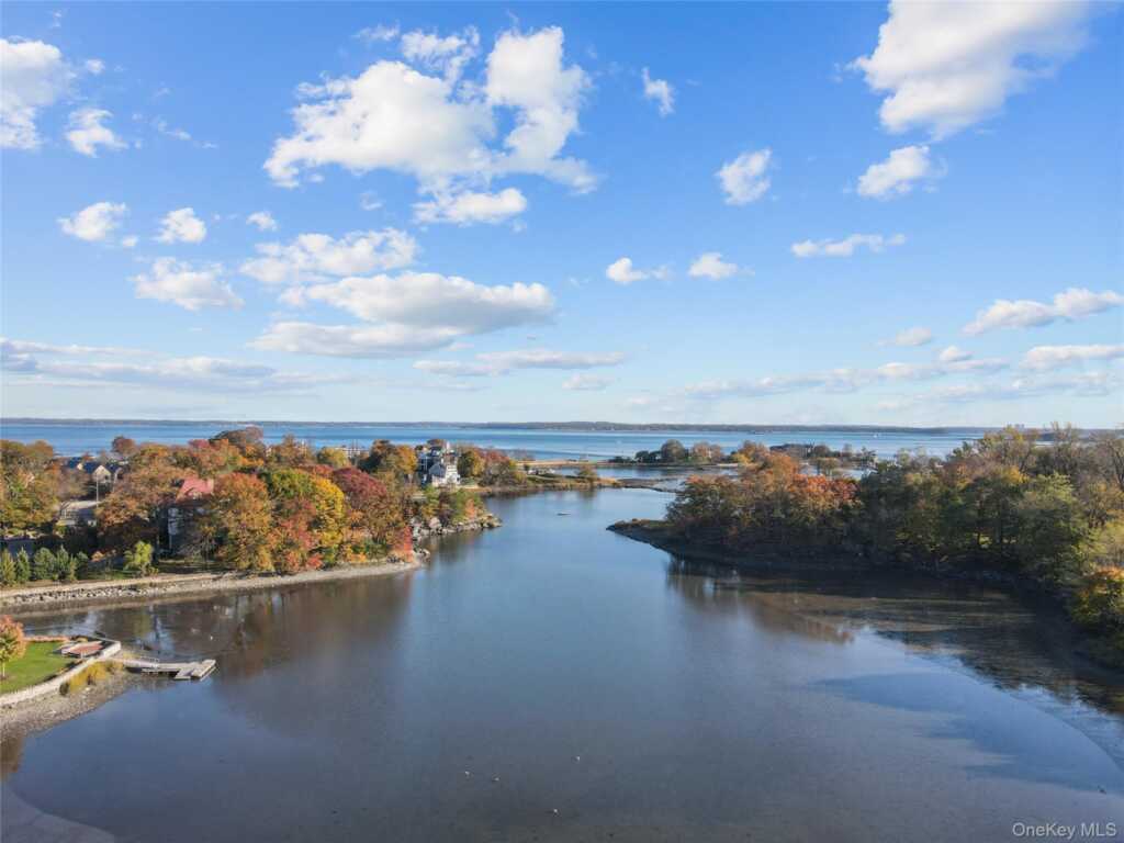 63 Seaview Avenue, New Rochelle, NY 10801 - Photo 19 of 22