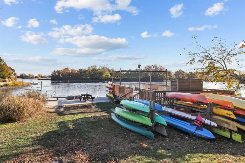 63 Seaview Avenue, New Rochelle, NY 10801 - Photo 21 of 22