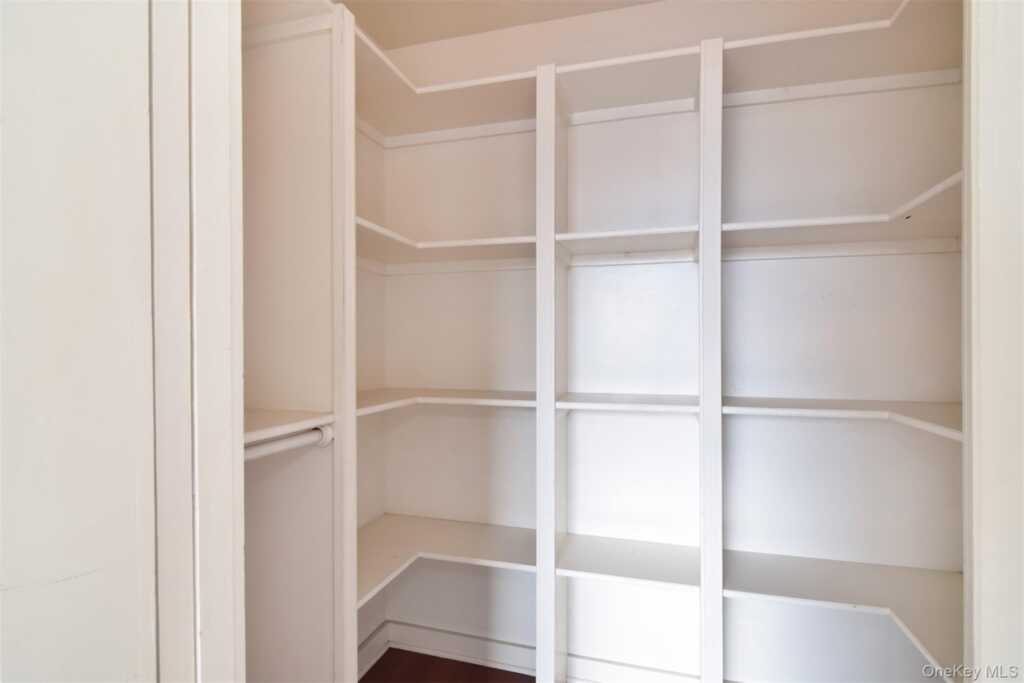 703 Pelham Road, Unit #407, New Rochelle, NY 10805 - Photo 12 of 17