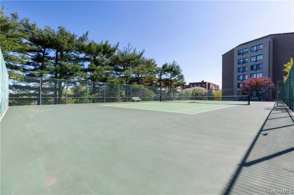 703 Pelham Road, Unit #407, New Rochelle, NY 10805 - Photo 14 of 17