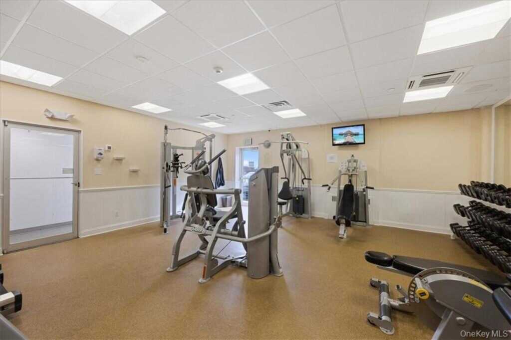 703 Pelham Road, Unit #407, New Rochelle, NY 10805 - Photo 15 of 17