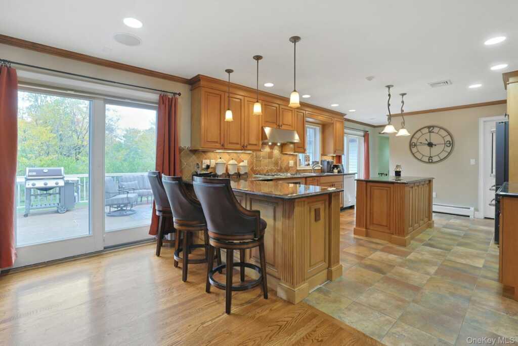 13 (formerly 19A) Deerfield Drive, New City, NY 10956 - Photo 12 of 41