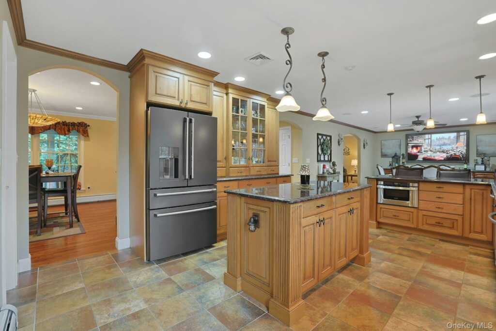 13 (formerly 19A) Deerfield Drive, New City, NY 10956 - Photo 16 of 41