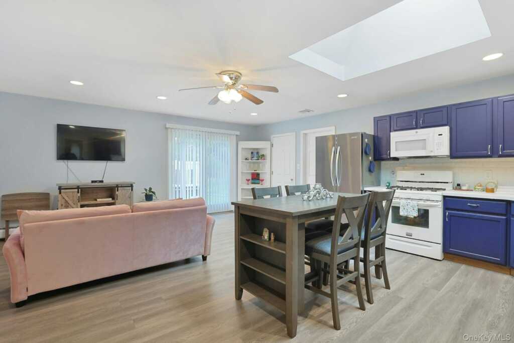 13 (formerly 19A) Deerfield Drive, New City, NY 10956 - Photo 31 of 41