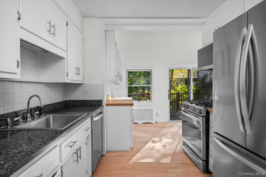 115 Coolidge Avenue, Rye, NY 10580 - Photo 9 of 27