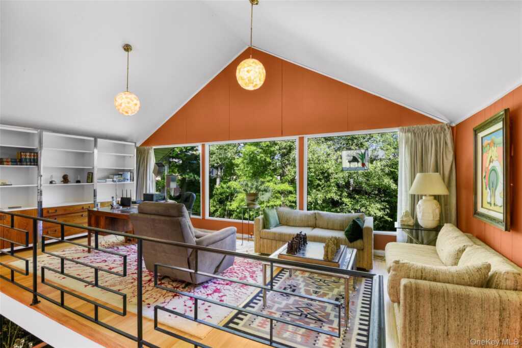 161 Morris Lane, New Rochelle, NY 10583 - Photo 14 of 29