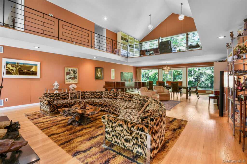 161 Morris Lane, New Rochelle, NY 10583 - Photo 6 of 29