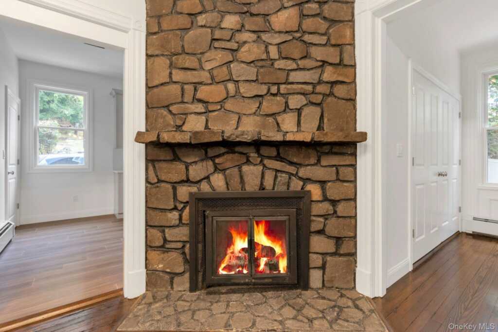 1002 Route 9W, Nyack, NY 10960 - Photo 5 of 28