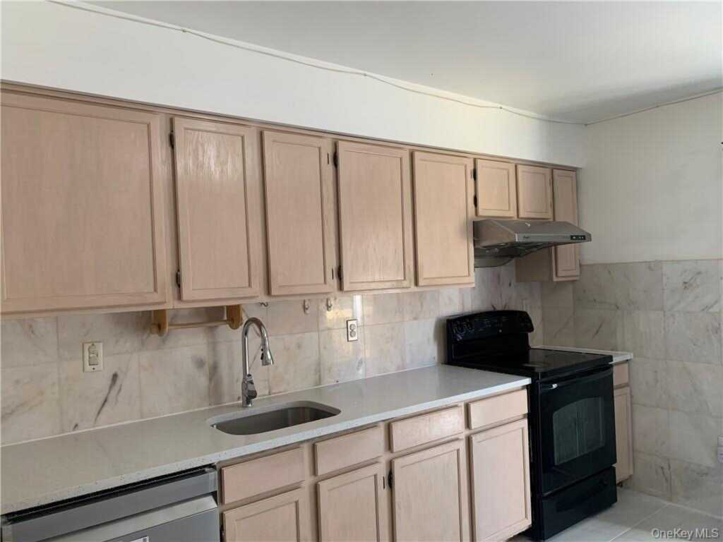 3 Rella Drive, New City, NY 10956 - Photo 8 of 19